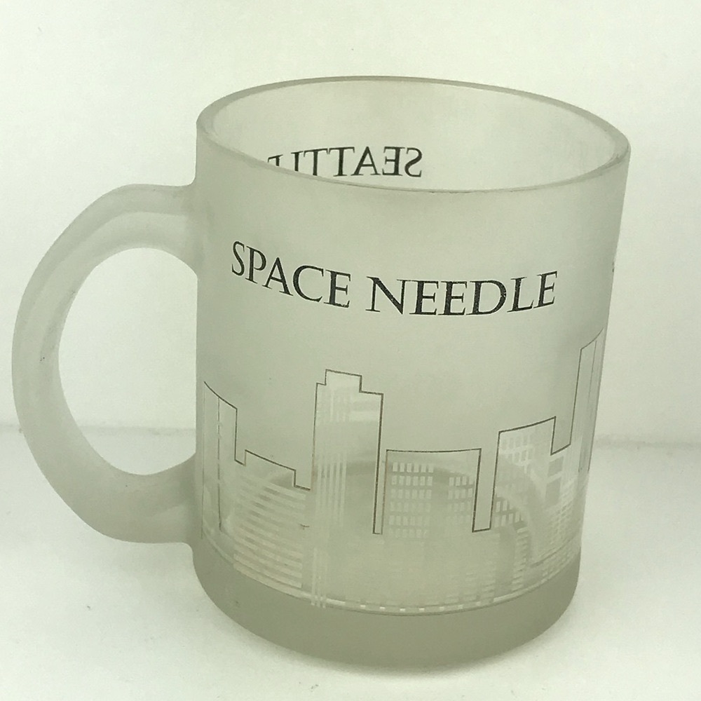 Space Needle Seattle Skyline Clear Fog Glass Coffee Mug Faded Vintage tourist